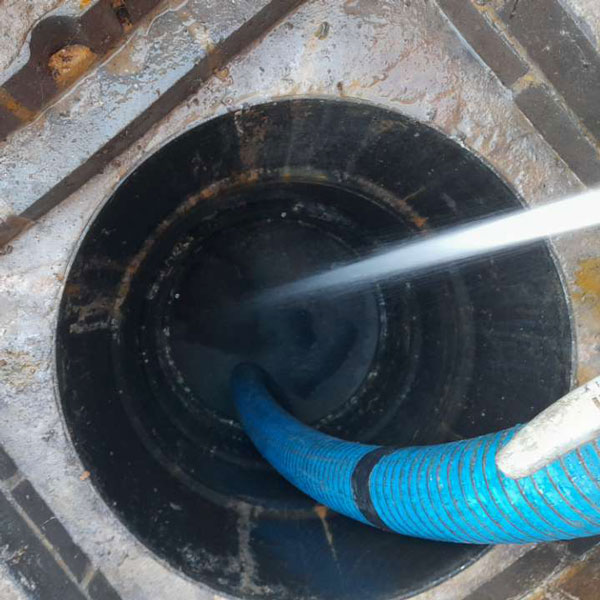 Tankering and jetting the grease trap